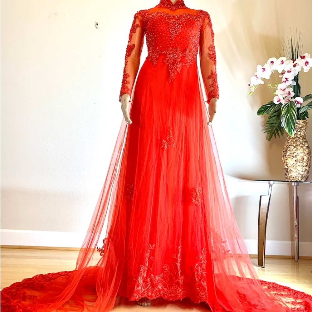 Elegant Red Lace Traditional Ao Dai Vietnamese Gown